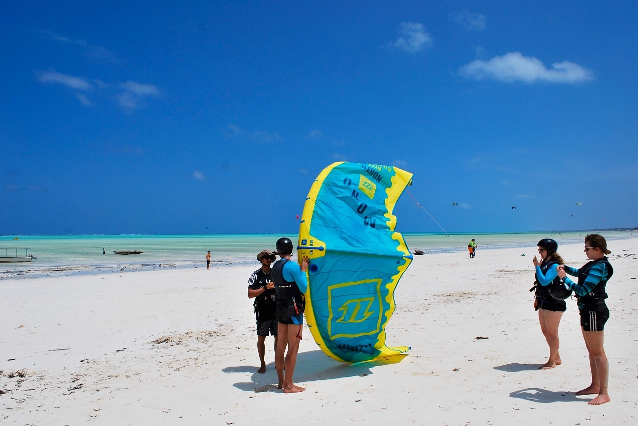 kitesurfing lessons beginner, video, kitesurf lessen beginners